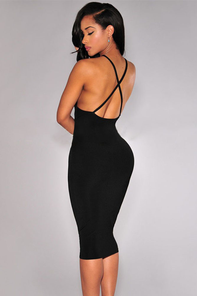 Черное платье с открытой спиной фото