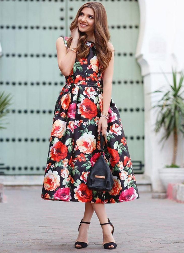 летнее платье с цветочным принтом фото
