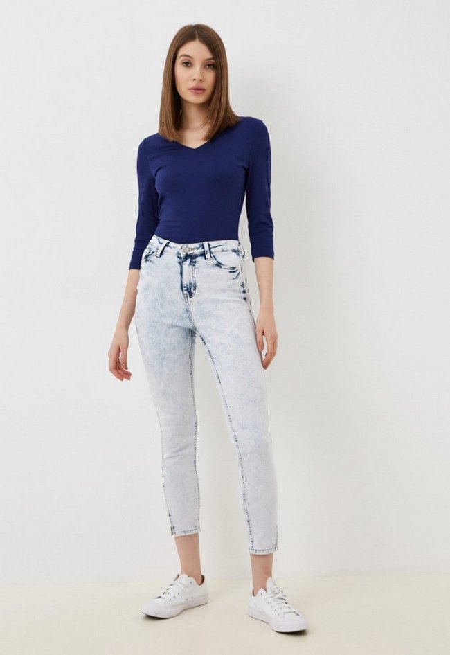 Короткие обтягивающие джинсы Zolla голубого цвета
