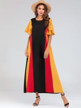 Разноцветное полосатое платье с оригинальным рукавом