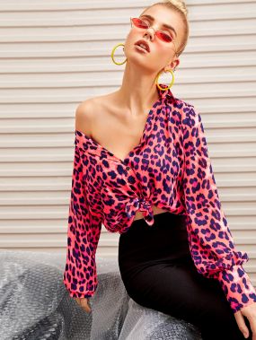 Леопардовая рубашка с оригинальным рукавом