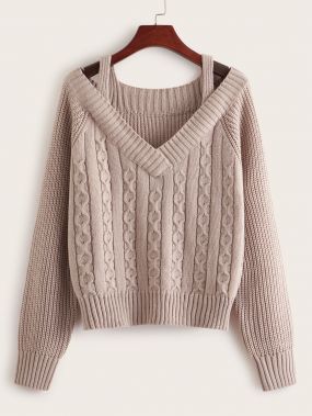 Однотонный свитер с открытыми плечами