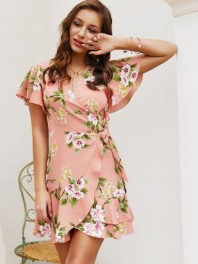 Цветочное платье с бантом запахом и оборкой
