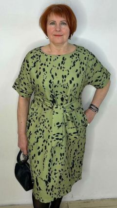 Платье-футляр прямой силуэт, миди, карманы, размер 50, зеленый