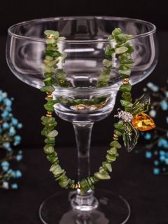 Колье ожерелье бусы из натуральных нефритов камней с подвеской/ украшение к платью к лету