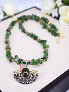 Колье ожерелье бусы из натуральных нефритов с подвеской кварцем под янтарь/ украшение к платью вечернее праздничное