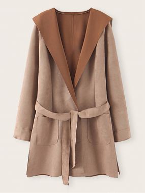 Замшевое пальто с капюшоном и поясом