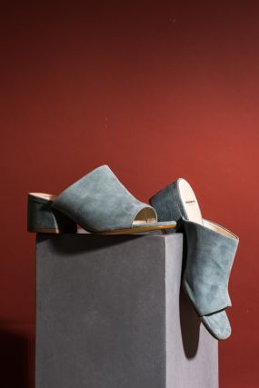 Мюли VAGABOND Saide голубого  цвета на каблуке (35)