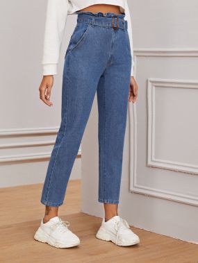 Короткие джинсы с присборенной талией и поясом
