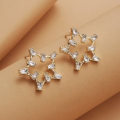 Серьги-гвоздики в форме звезды с драгоценным камнем