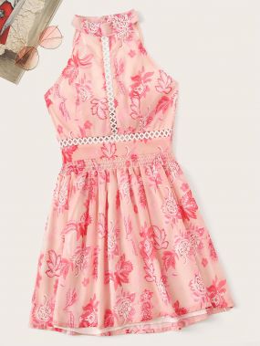 Платье из шифона с бантом сзади и цветочным принтом