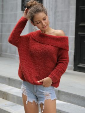 Однотонный свитер с открытым плечом