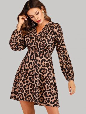 Леопардовое платье на пуговицах