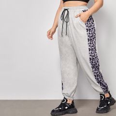 Спортивные брюки большого размера с леопардовым принтом и кулиской на талии