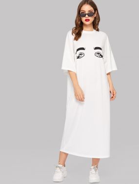 Платье-футболка с принтом глаз и заниженной линией плеч