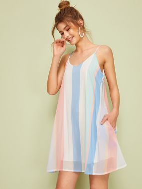 Разноцветное полосатое платье