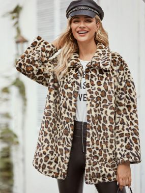 Пальто из искусственного меха с леопардовым принтом