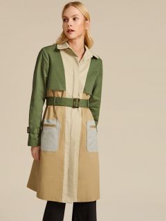 Контрастное пальто-тренч с поясом и карманом