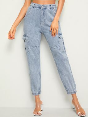 Модные короткие джинсы с карманом