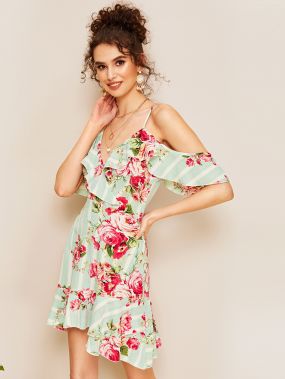 Цветочное платье в полоску с открытыми плечами