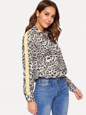 Рубашка с леопардовым принтом и накладным карманом