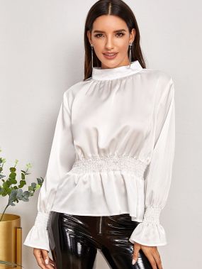 Атласная блуза с воротником-стойкой и оригинальным рукавом