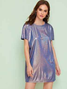 Платье-футболка металлического цвета со спущенным рукавом