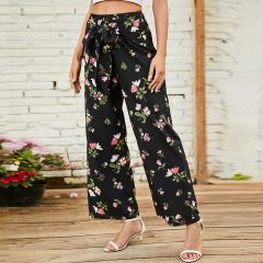 Широкие брюки с цветочным принтом и поясом