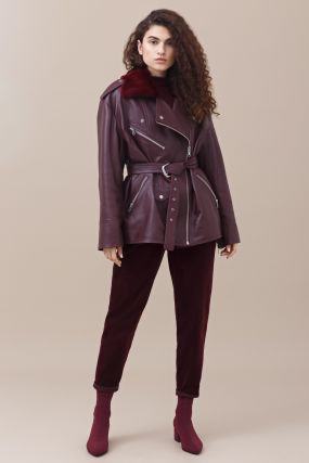 Куртка кожаная утеплённая с воротником из натурального меха бордового цвета (One Size)