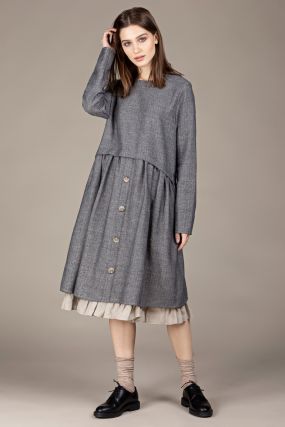 Платье Черешня с отрезной юбкой и рюшей серого цвета (38-42)
