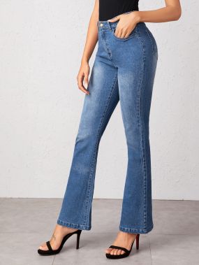 Модные расклешенные джинсы